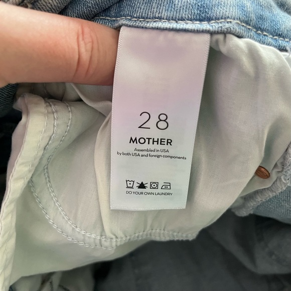 MOTHER WOMEN'S THE PIXIE ANKLE FRAY JEAN in Action Shot Size 28 - Picture 5 of 11